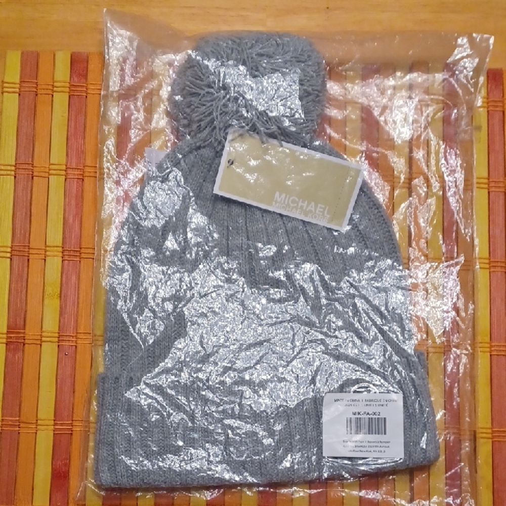 Michael Kors NWT Gray Knit Beanie with Pom-Pom
